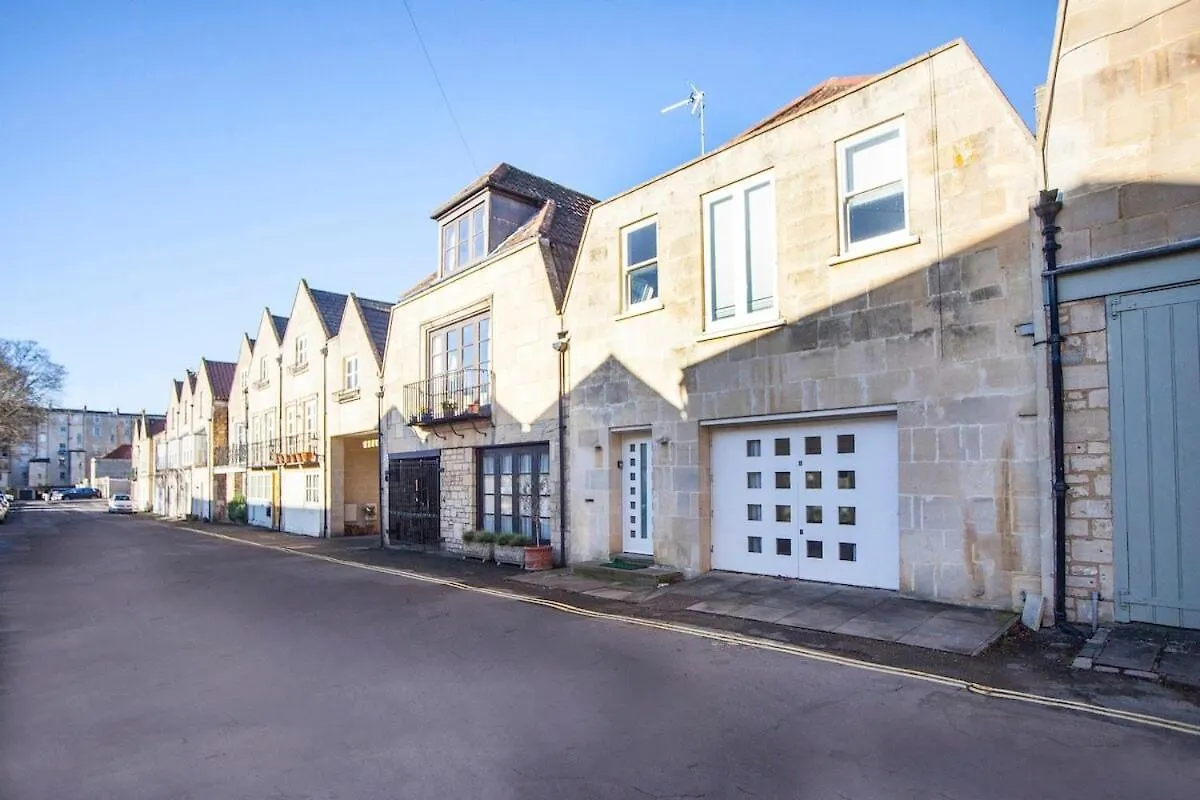 ※ Spacious Georgian Coach House & With Parking Bath