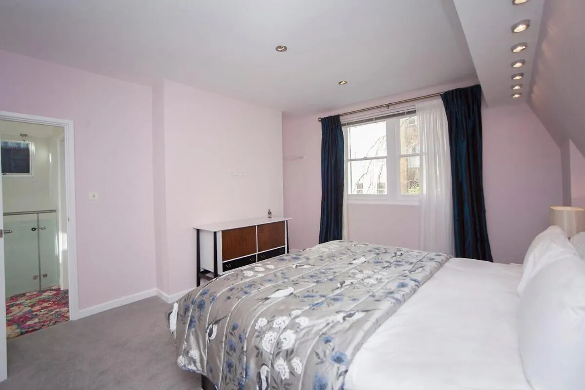 ※ Spacious Georgian Coach House & With Parking Bath